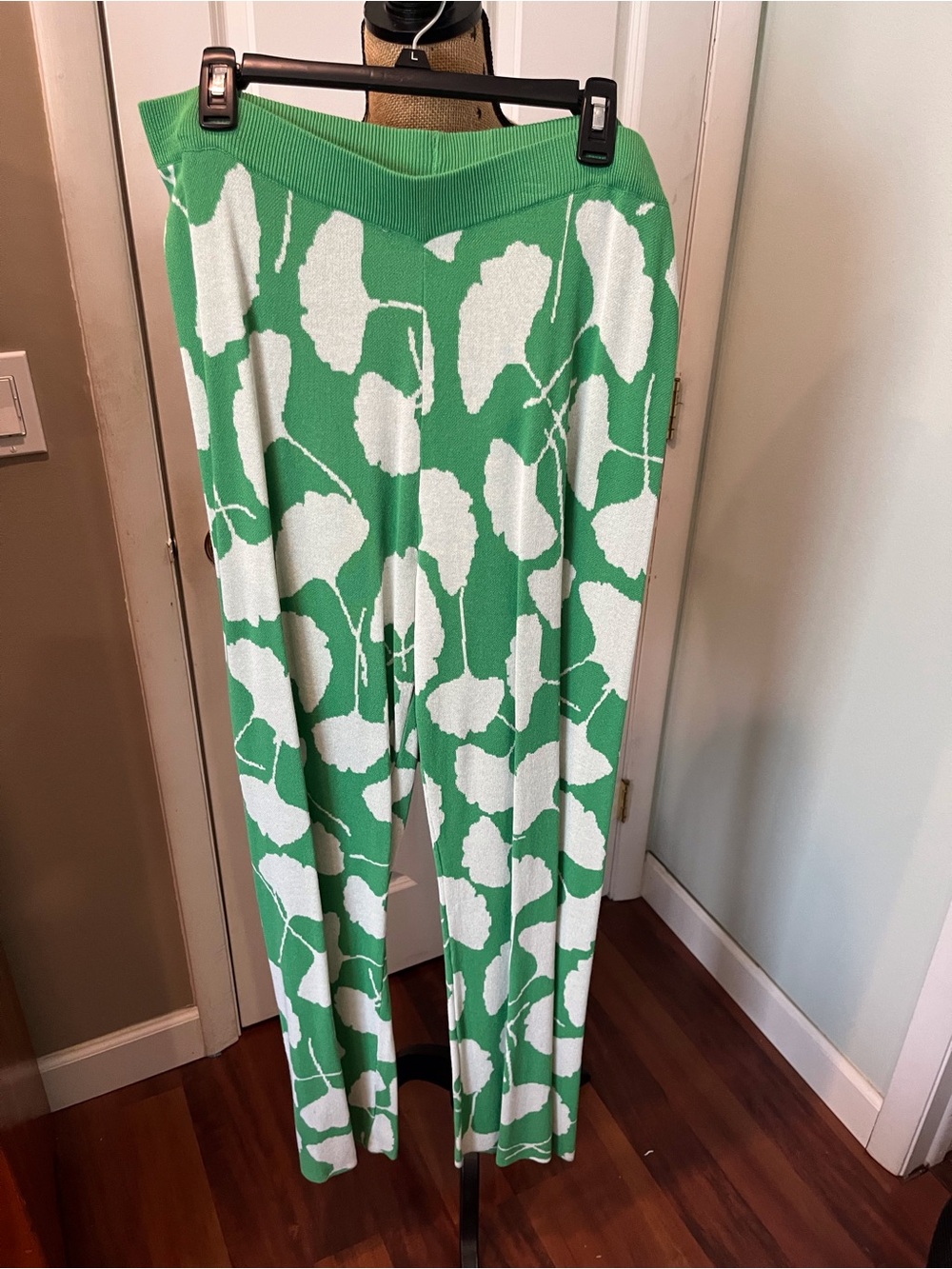 Diane Von Furstenberg Green and White Knit Pants